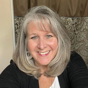 Meet your Posher, Sandy